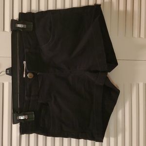 H&M Womens/Juniors Black Shorts Size 4